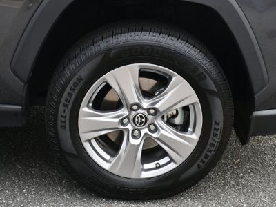 2022 Toyota RAV4 - Photo 21