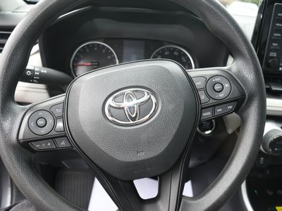 2022 Toyota RAV4 - Photo 13