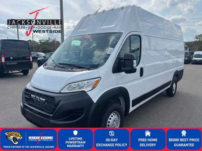 2026 RAM ProMaster Tradesman in Bright White Clear-Coat Exterior Paint — front three-quarter view