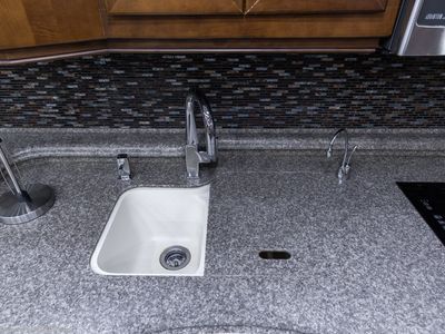 2014 American Coach American Heritage 45N - Photo 13
