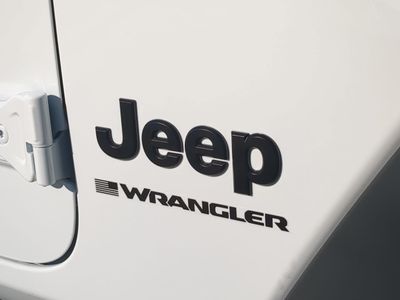 2026 Jeep Wrangler — photo 13 view