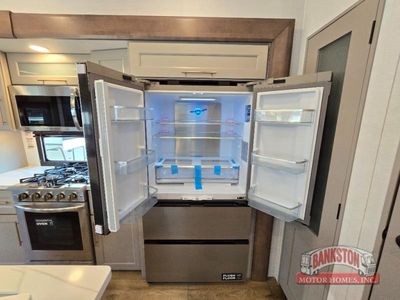 2026 Paradigm 370FB - Photo 13
