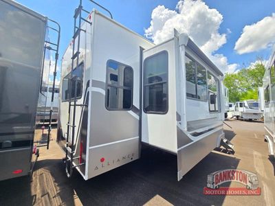 2026 Paradigm 370FB - Photo 4