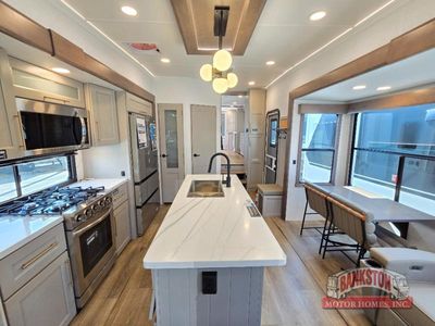 2026 Paradigm 370FB - Photo 27