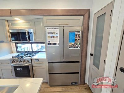 2026 Paradigm 370FB - Photo 12