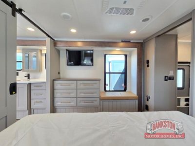 2026 Paradigm 370FB - Photo 30