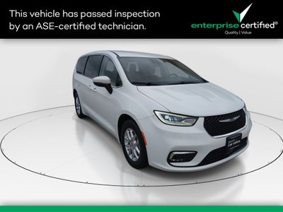 2023 Chrysler Pacifica Touring L FWD — front three-quarter view