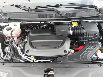 2023 Chrysler Pacifica — photo 9 view