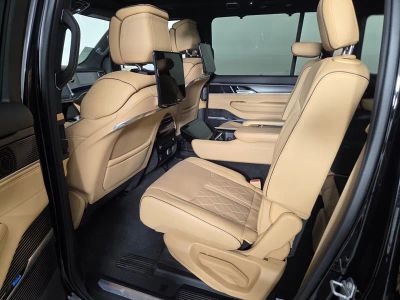 2025 Jeep Grand Wagoneer — photo 26 view