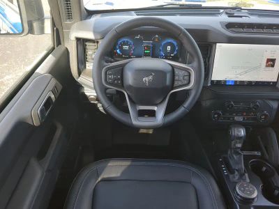 2025 Ford Bronco — photo 18 view