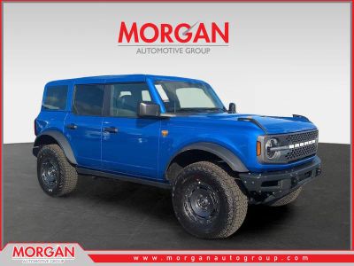2025 Ford Bronco Badlands in Blue — front three-quarter view