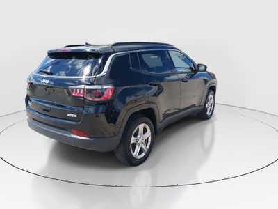 2024 Jeep Compass — photo 7 view