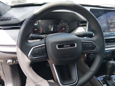 2024 Jeep Compass — photo 12 view