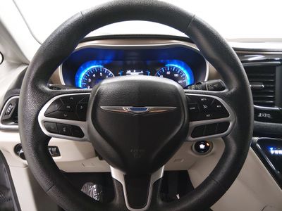 2020 Chrysler Voyager - Photo 12