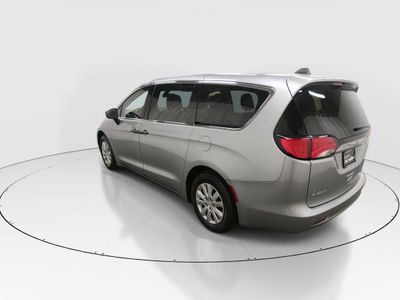 2020 Chrysler Voyager - Photo 5