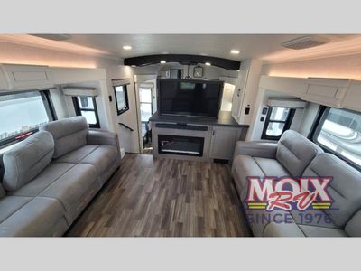 2025 Jayco North Point - Photo 16