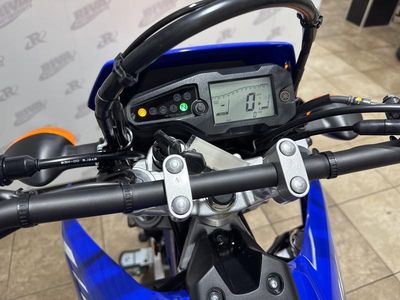 2026 Yamaha WR125R - Photo 9