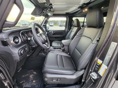 2026 2026 Jeep Gladiator - Photo 12