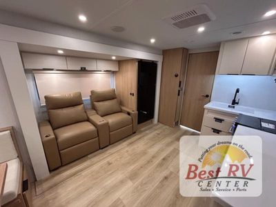 2026 Winnebago Thrive - Photo 14