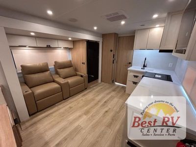 2026 Winnebago Thrive - Photo 11