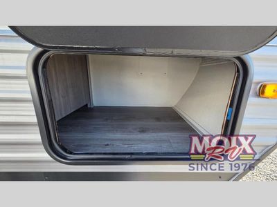 2025 Coachmen RV Catalina Legacy Edition - Photo 32