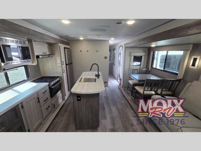 2025 Coachmen RV Catalina Legacy Edition - Photo 4