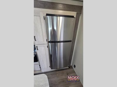 2025 Coachmen RV Catalina Legacy Edition - Photo 16