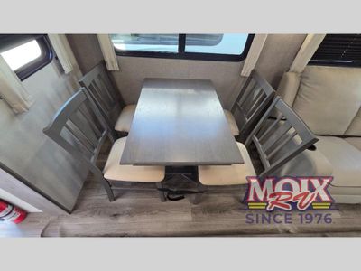 2025 Coachmen RV Catalina Legacy Edition - Photo 6