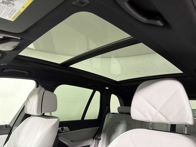 2026 BMW X5 xDrive40i — photo 18 view