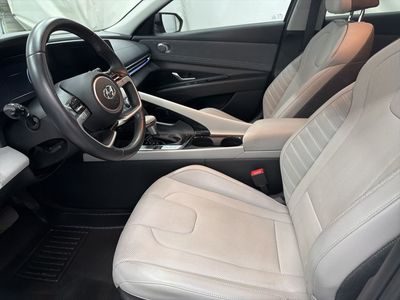 2023 Hyundai Elantra - Photo 15