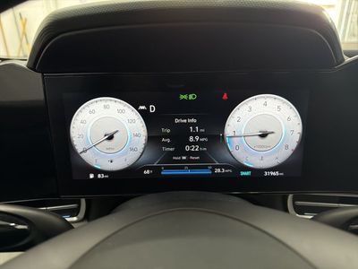 2023 Hyundai Elantra - Photo 32