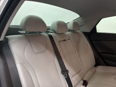 2023 Hyundai Elantra - Photo 26