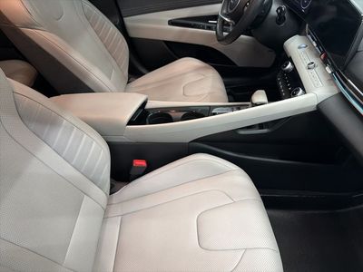 2023 Hyundai Elantra - Photo 30