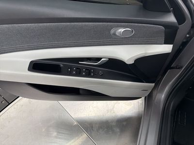 2023 Hyundai Elantra - Photo 18