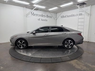2023 Hyundai Elantra - Photo 4
