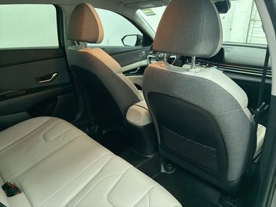 2023 Hyundai Elantra - Photo 25