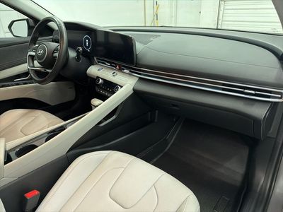 2023 Hyundai Elantra - Photo 28