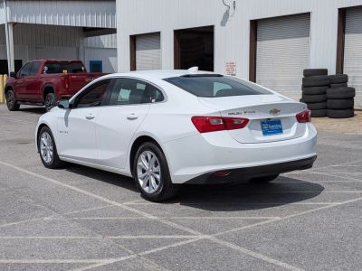 2025 Chevrolet Malibu - Photo 3