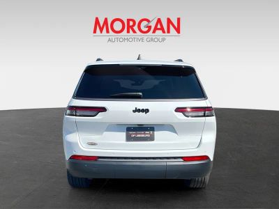 2026 Jeep Grand Cherokee L — engine compartment view