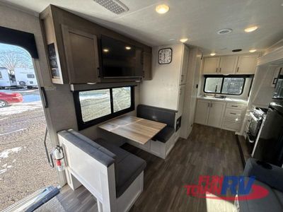 2025 Jayco Eagle - Photo 5
