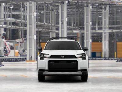 2026 Toyota RAV4 - Photo 2