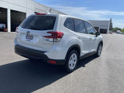 2022 Subaru Forester — detail view