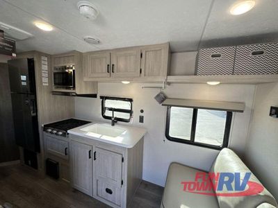 2026 Coachmen RV Catalina Summit Series 8 - Photo 25