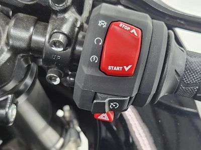 2025 Suzuki Hayabusa - Photo 11
