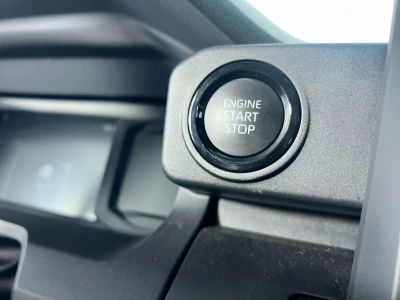 2025 Toyota Tacoma 4WD — photo 21 view