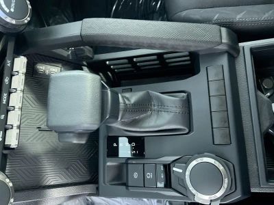 2025 Toyota Tacoma 4WD — photo 22 view
