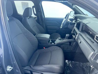 2025 Toyota Tacoma 4WD — photo 28 view