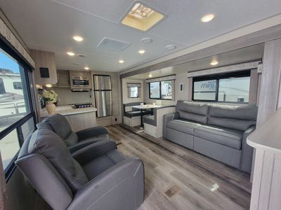 2023 Coachmen Catalina Legacy - Photo 11