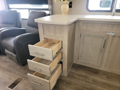 2023 Coachmen Catalina Legacy - Photo 24