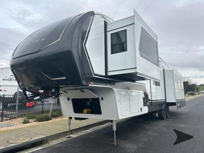 2026 Brinkley Model Z - Photo 3